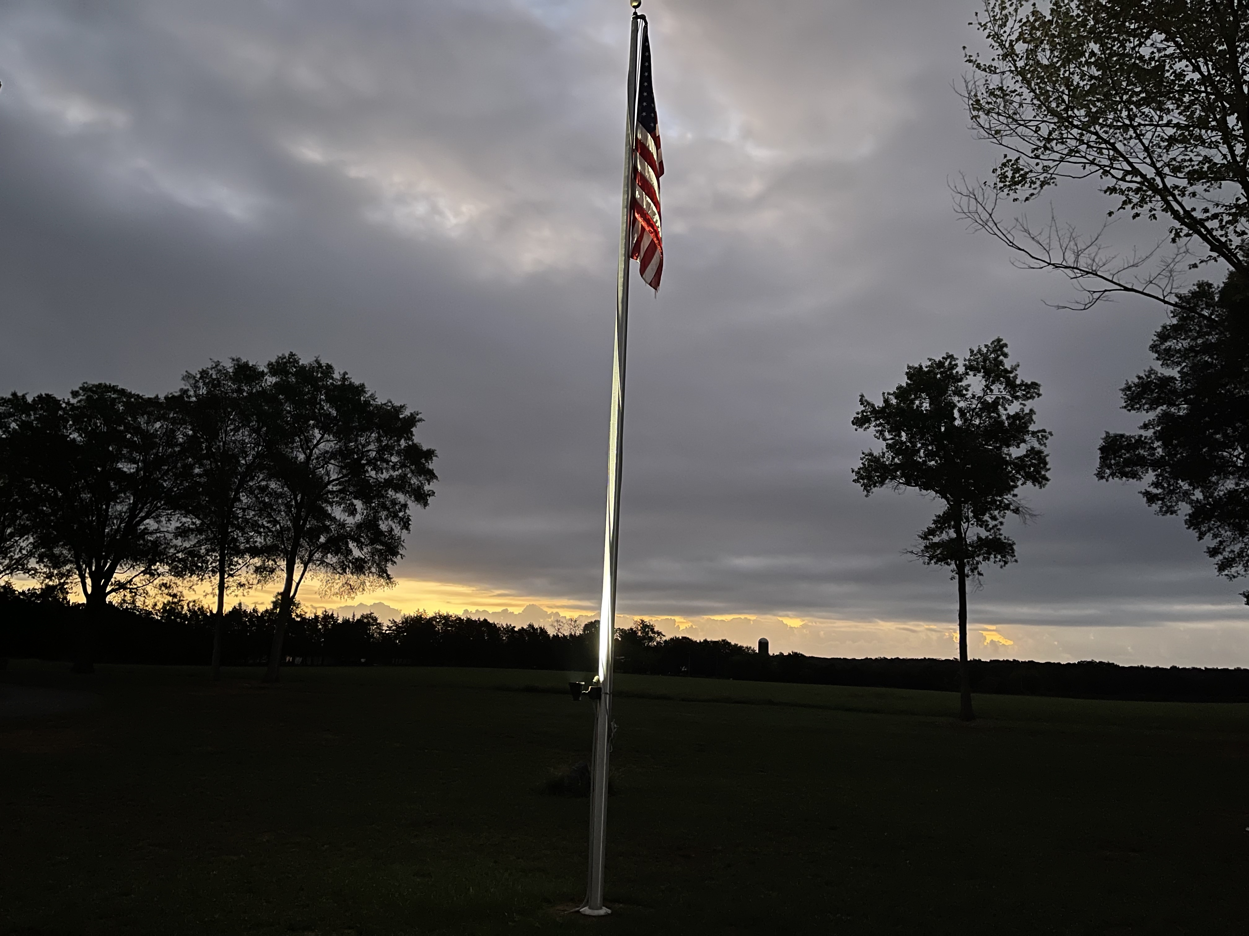 110 volt flagpole light